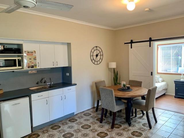 Montville Holiday Apartments Bagian luar foto