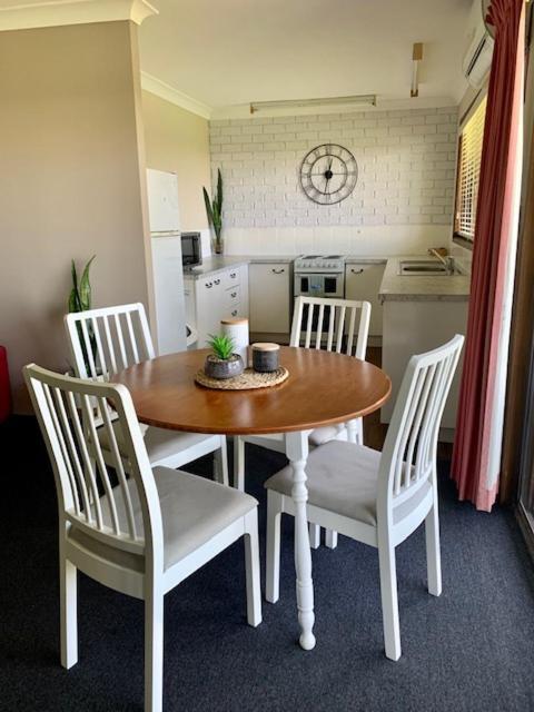 Montville Holiday Apartments Bagian luar foto